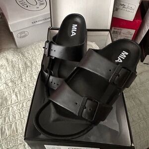 Mia Jasmine, black sandals. New with tags.